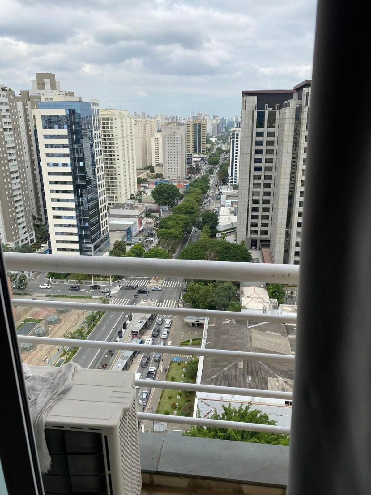 Flat BOUTIQUE em frente ao metrô MOEMA