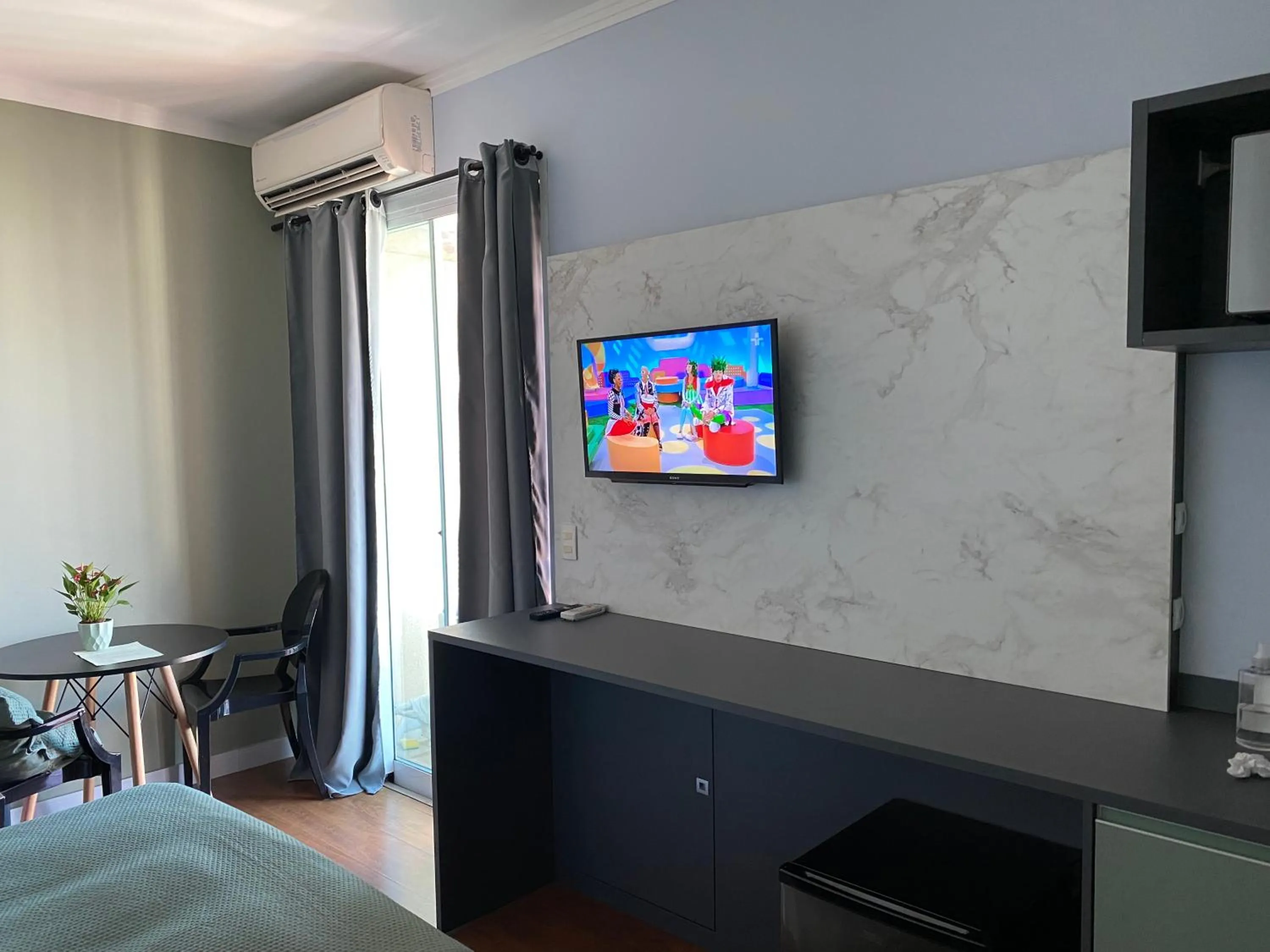 Bed in Flat BOUTIQUE em frente ao metrô MOEMA