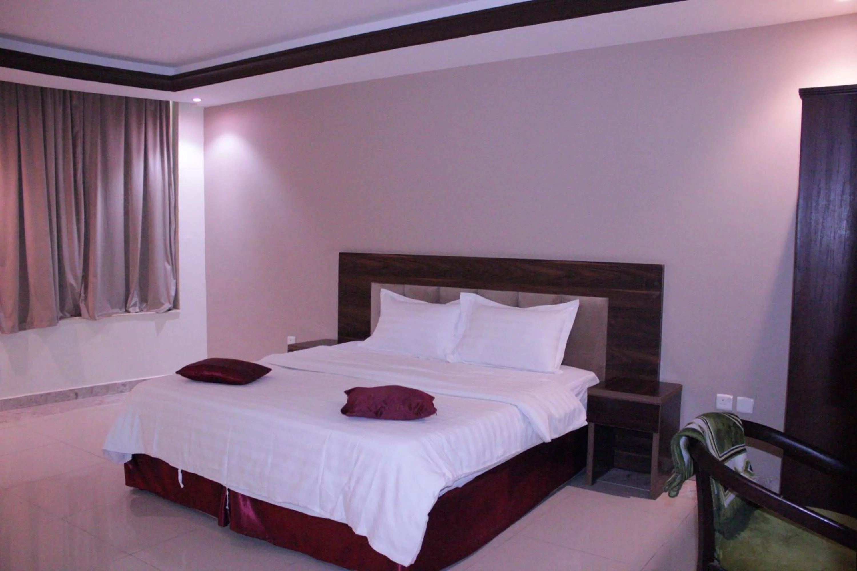 Bed in AL Tamayoz Al Raqi - Al Salamah branch