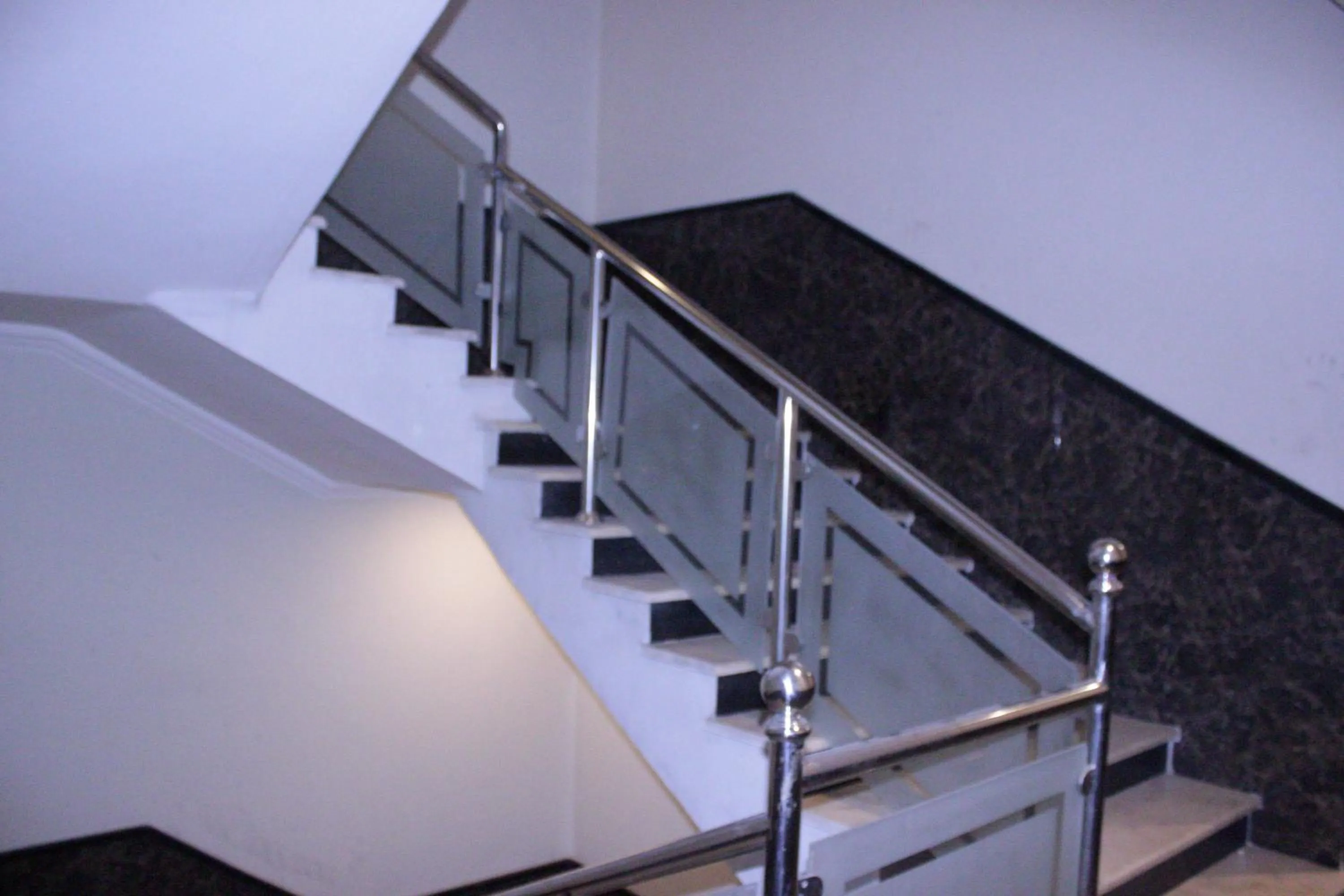 AL Tamayoz Al Raqi - Al Salamah branch