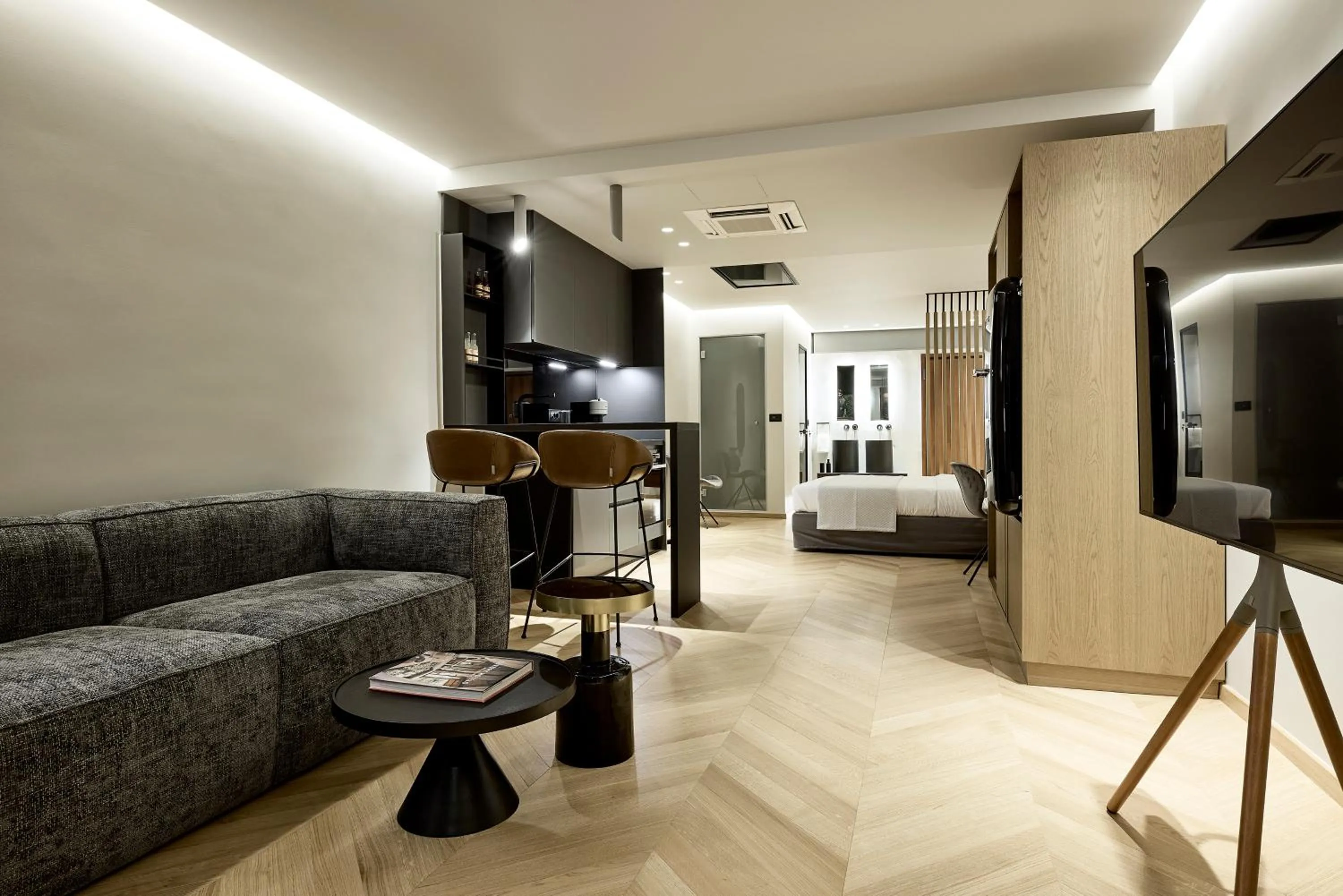 Bed in Cama Luxury Suites Kavouri