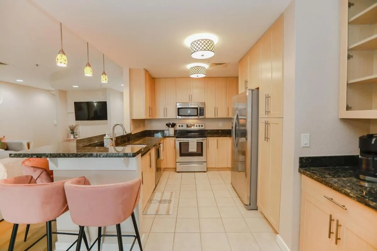 Sojourn Sanctuary Seaside Escape 3 BR