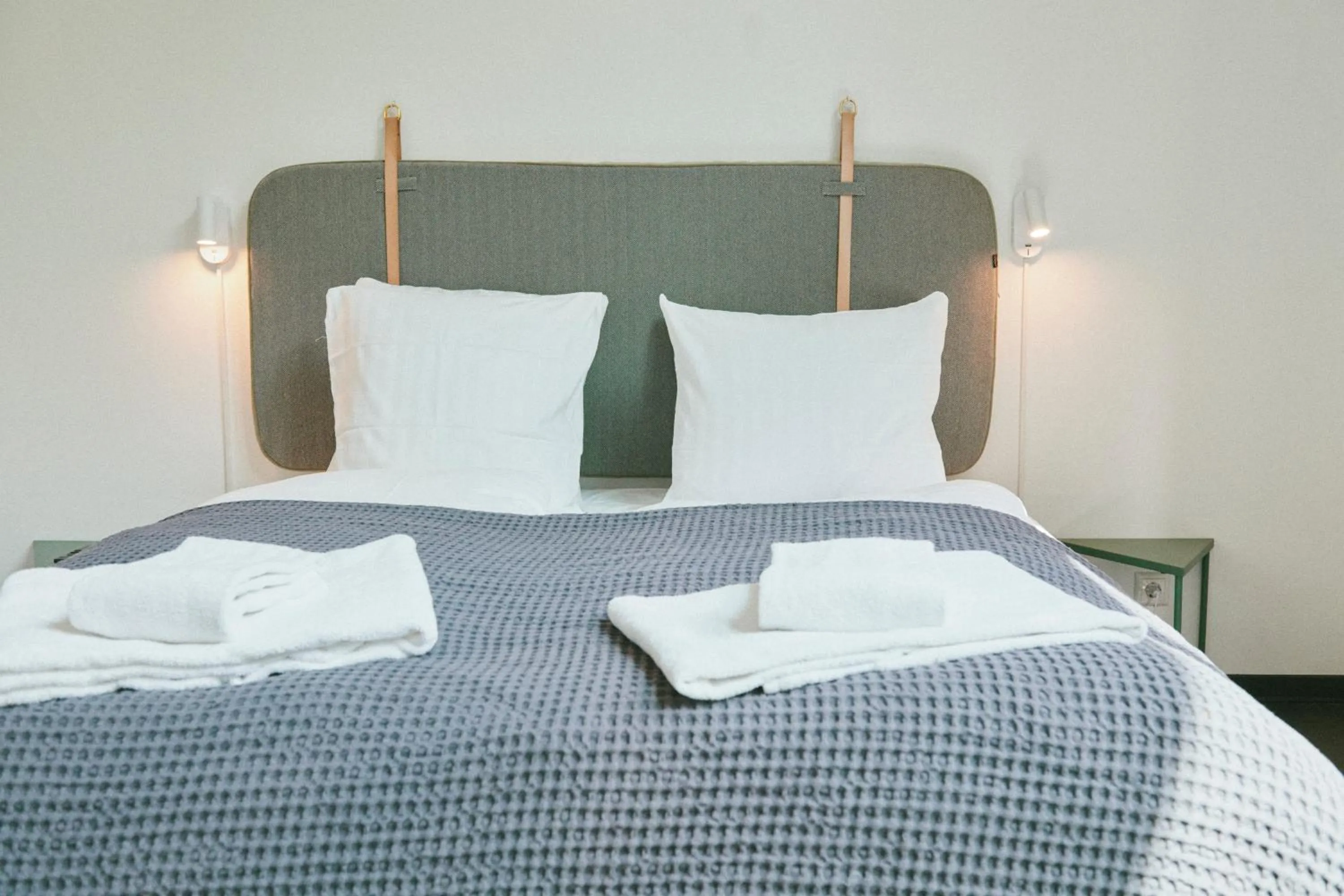 Bed in The Forest apartments by Daniel&Jacob's